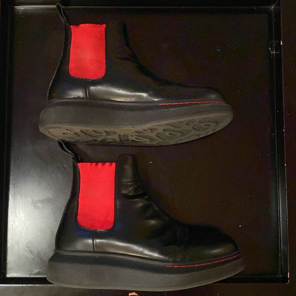 Alexander McQueen Chelsea Boot